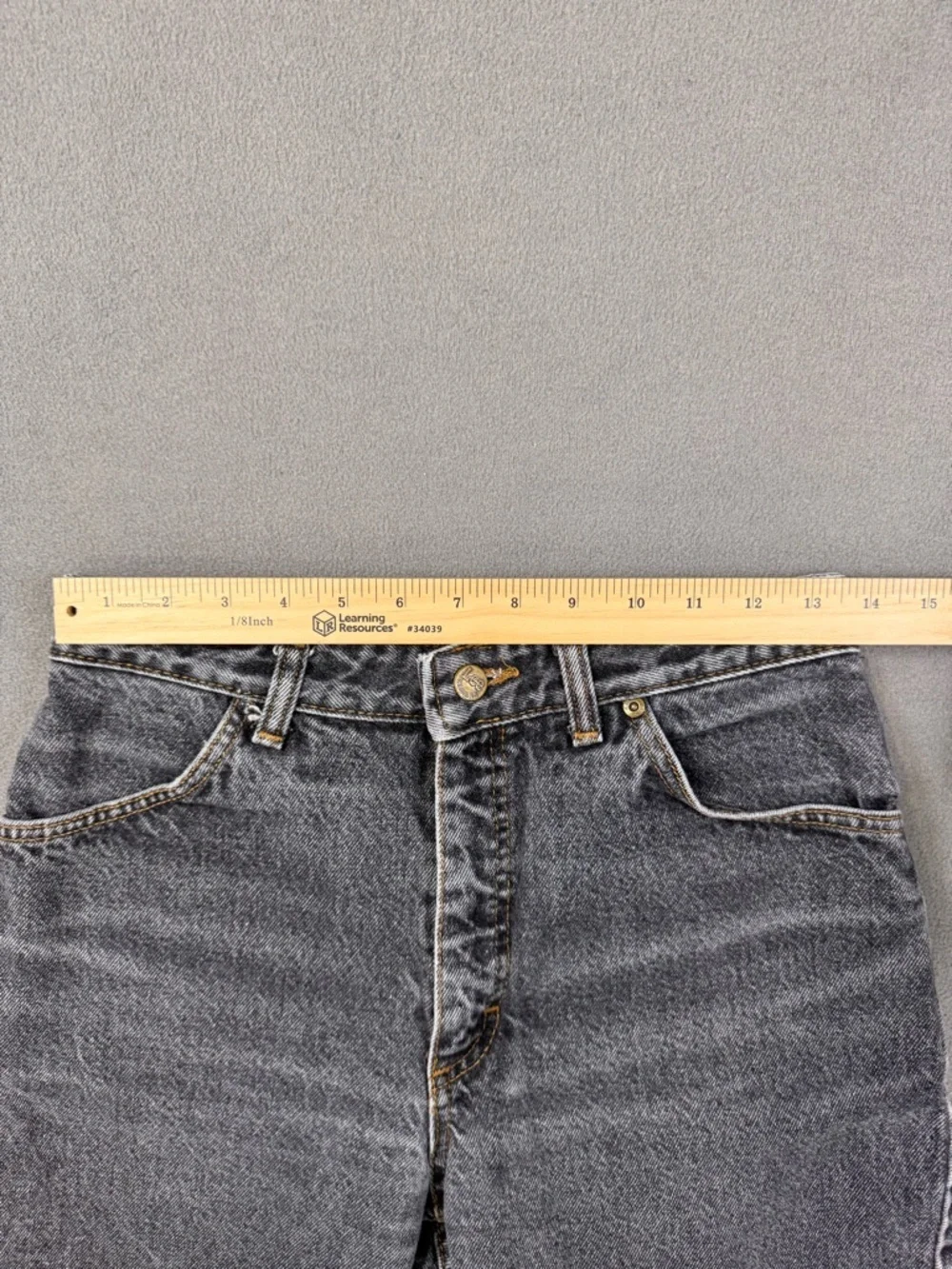 VINTAGE 90’s Lee M.R. Black Wash High Waisted Long Jeans Shorts, Frayed Hem, 26